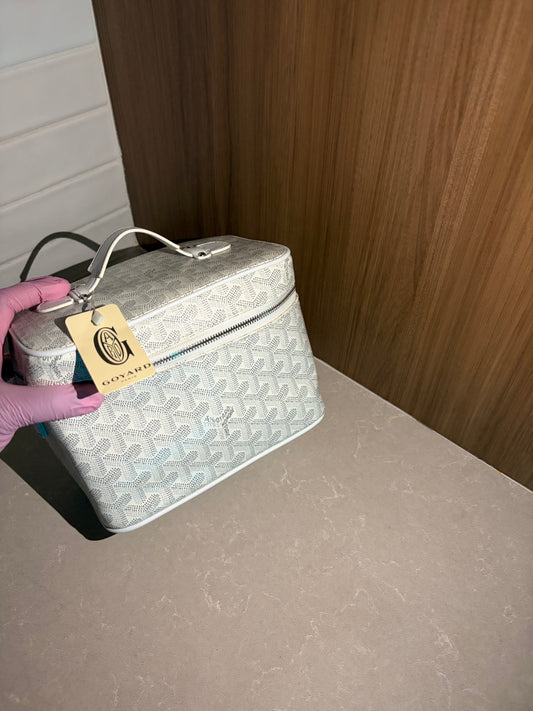grey goyard vanity